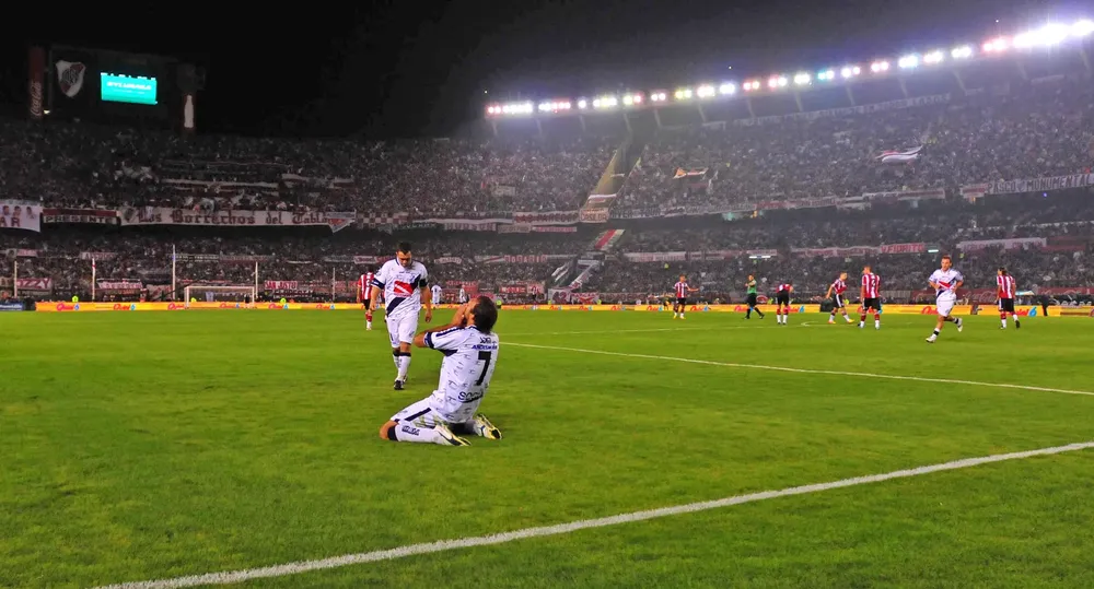 Guillermo Brown vs. River Plate Estadio Monumental en la B Nacional 2012. gol Bottino.