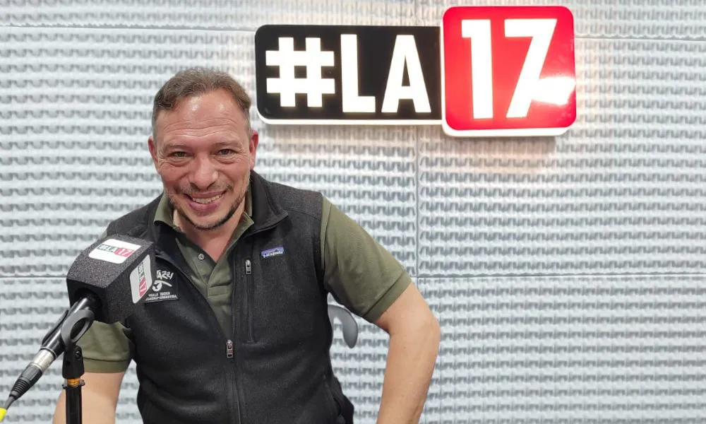 Carlos Bottazzi en los estudios de LA17