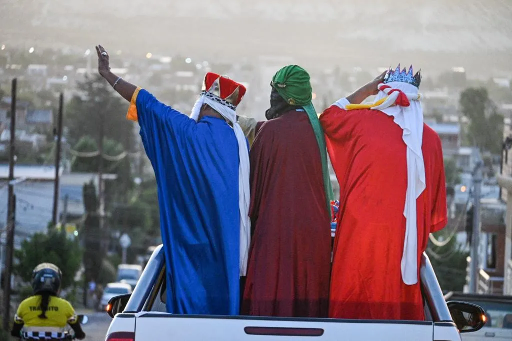 Los Reyes Magos de nuevo traen alegría a los niños de Puerto Madryn