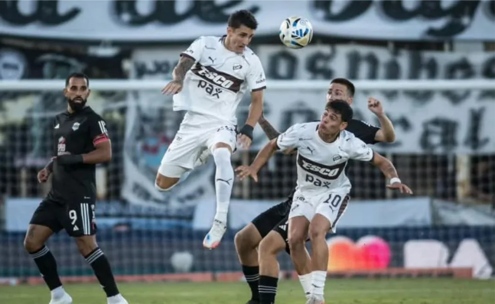 El Calamar manejó el 60% de la posesión en el Guillermo Laza, pero no logró romper el cero.