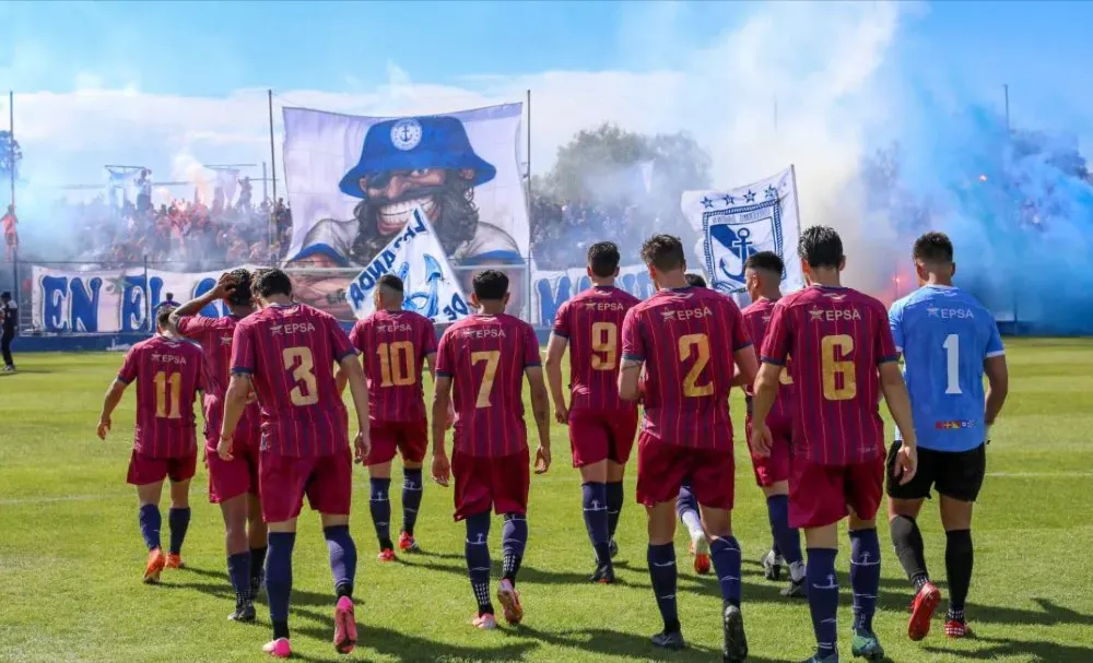 El club confirmó 17 contratos profesionales y sumó seis juveniles para la temporada 2026