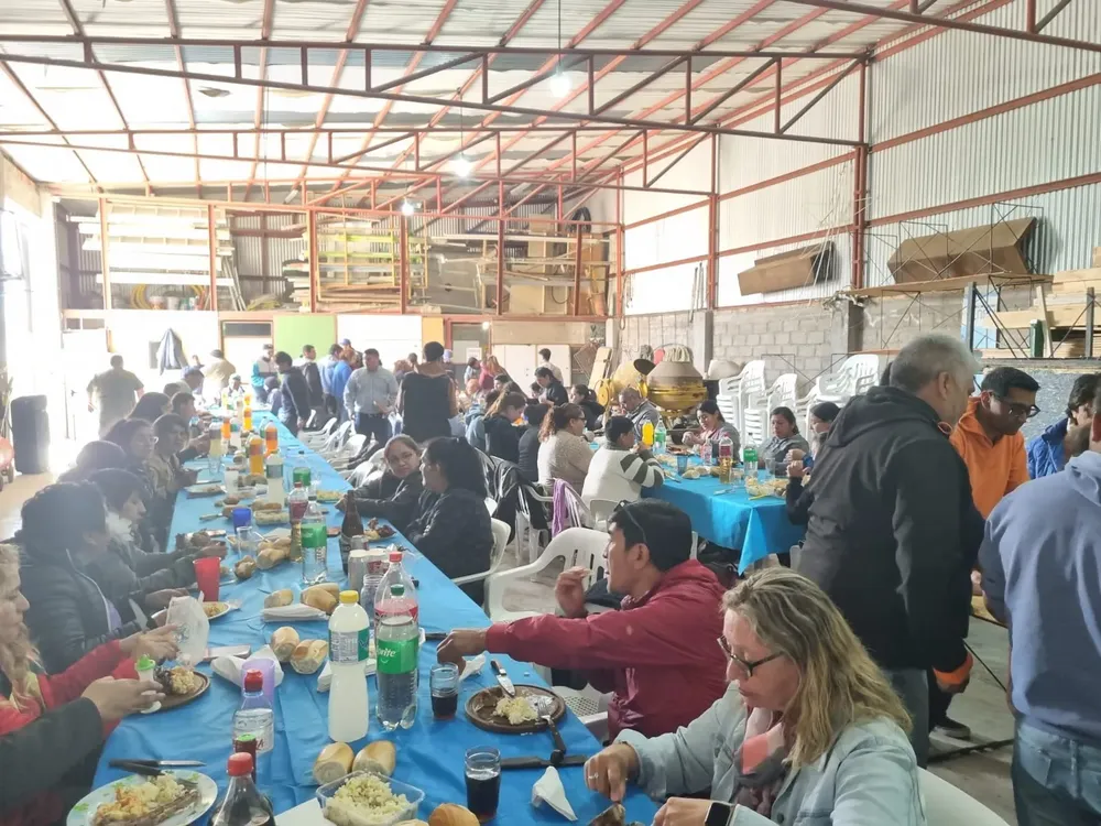 Municipales de Camarones festejaron su dia