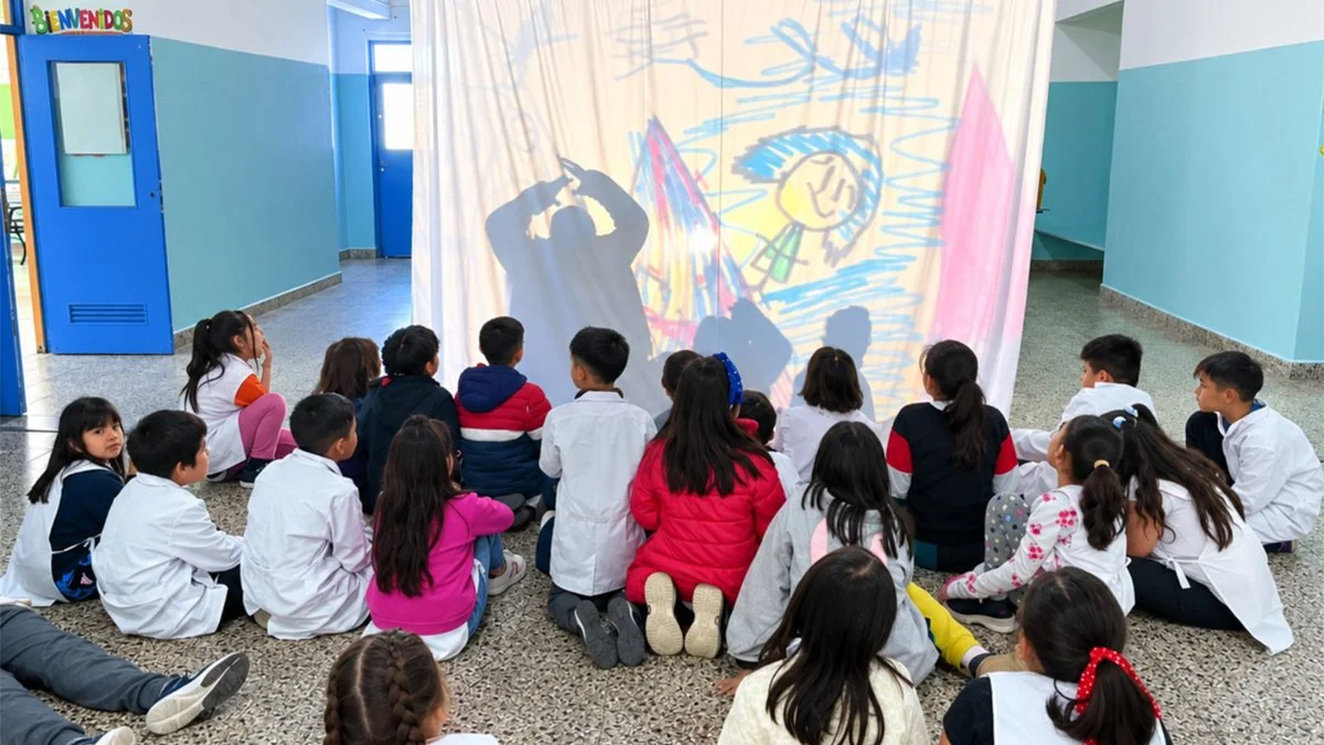 Convocan a docentes de Teatro