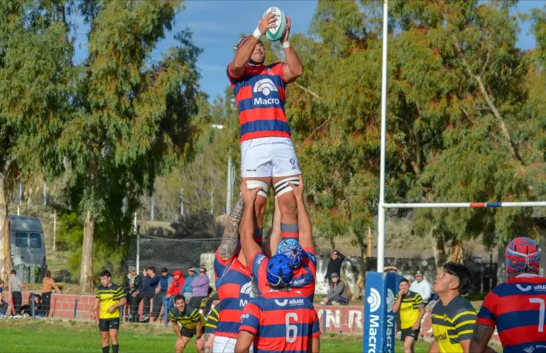 Este sábado, Rawson y Trelew vibran con la sexta fecha del Torneo Oficial 2025. El líder Bigornia recibe a Draig Goch, mientras Puerto Madryn visita a Trelew en un cruce directo por el segundo puesto