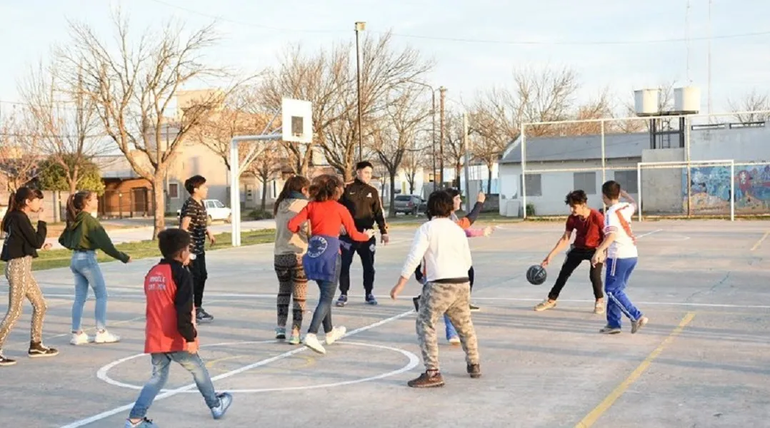 Javier Abraham, embajador de la Paz en Chubut_11zon