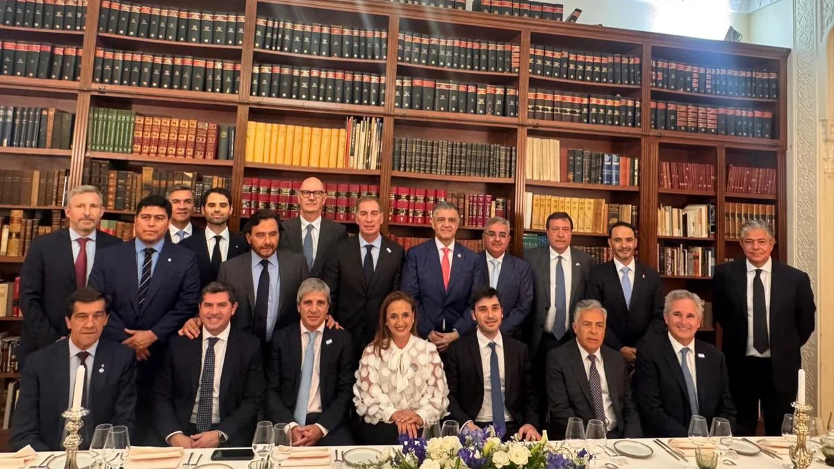 Santilli dialogó con los gobernadores