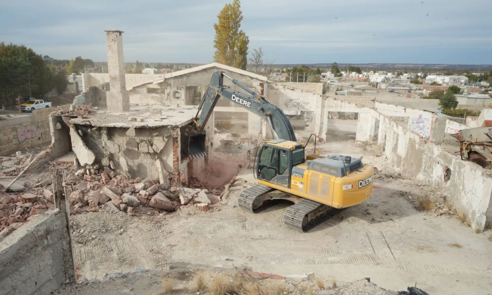 Demolición de la calera en Trelew