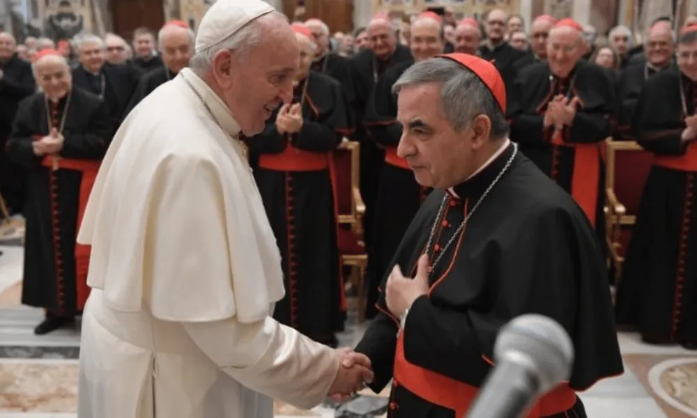 Francisco y el cardenal Becciu