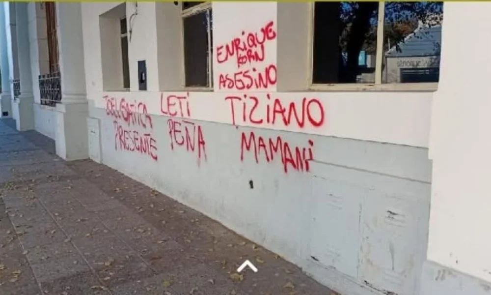 Pintadas en el municipio de Trelew