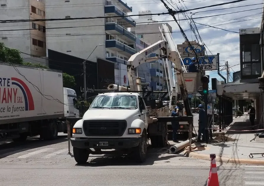 cables on city