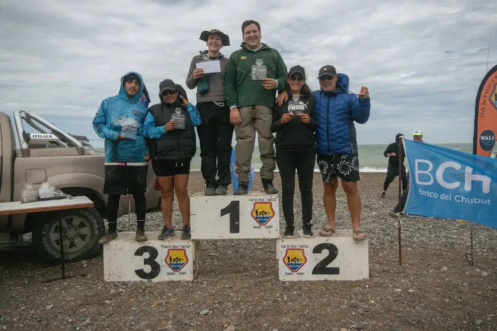 Con una ventaja contundente y una actuación sostenida durante toda la prueba. 3