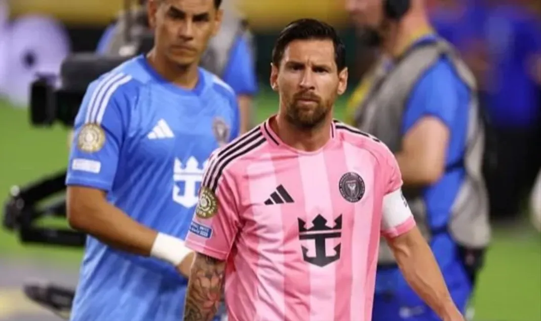 Hinchas franceses mostraron una imagen provocadora