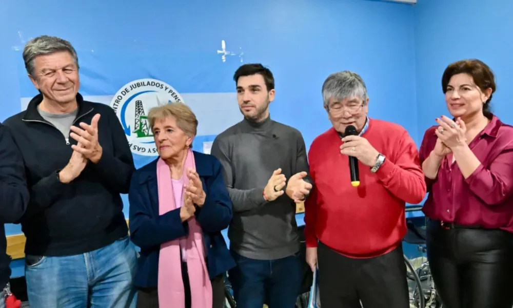 Entrega de sillas de ruedas en Comodoro Rivadavia