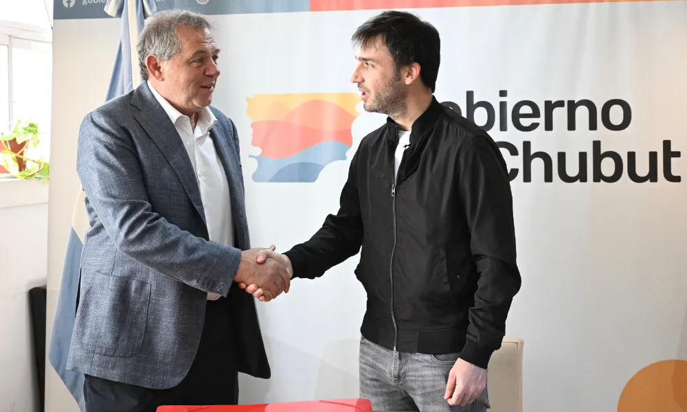 Torres anunció la construcción de un hotel de primera categoría para Trelew