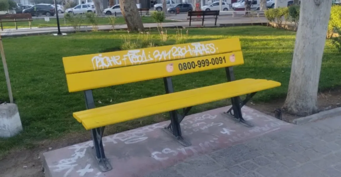 banco amarillo vandalos