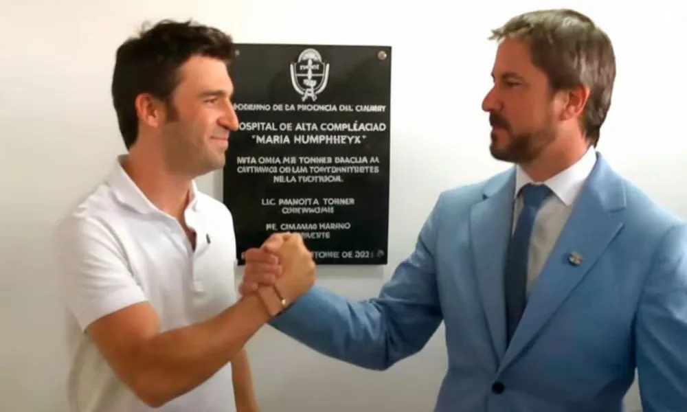 Ignacio torres y Gerardo Merino inauguración del hospital de Trelew