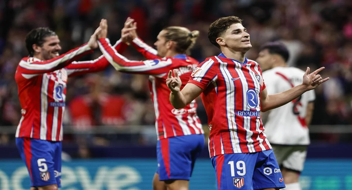 Con gol de Julián Álvarez, Atlético de Madrid derrotó 3-0 a Rayo Vallecano.