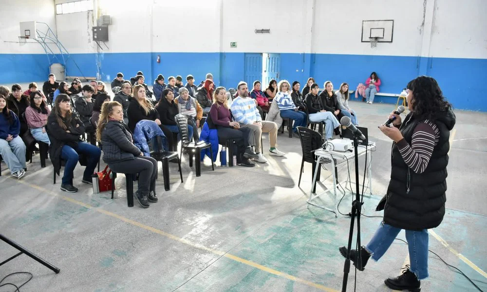 Jornada de formación y apoyo en barrio Corradi de Trelew