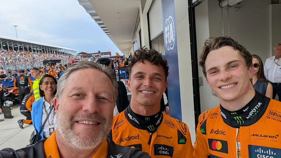 Piastri y Norris (Foto: @McLarenF1)