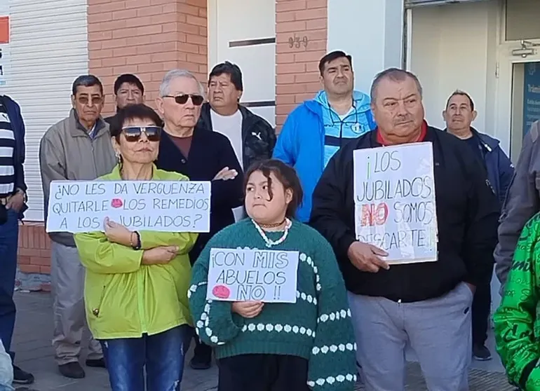 Reclamo de jubilados en Comodoro