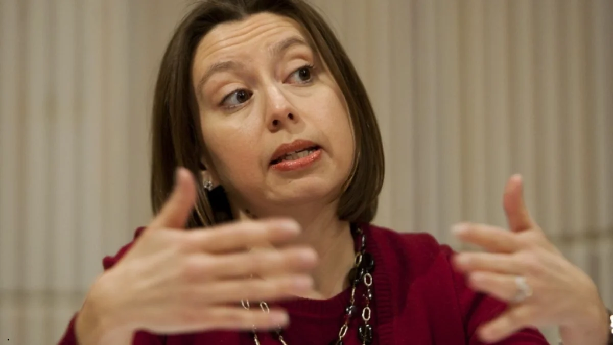 Julie Kozack evitó respuestas sobre Argentina