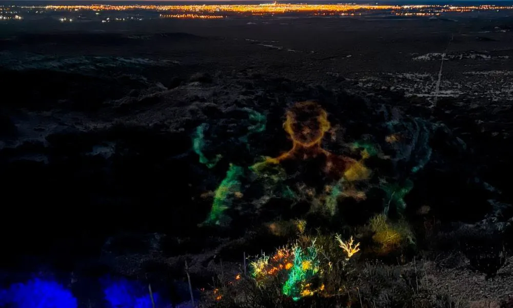 Arte lumínico en las bardas