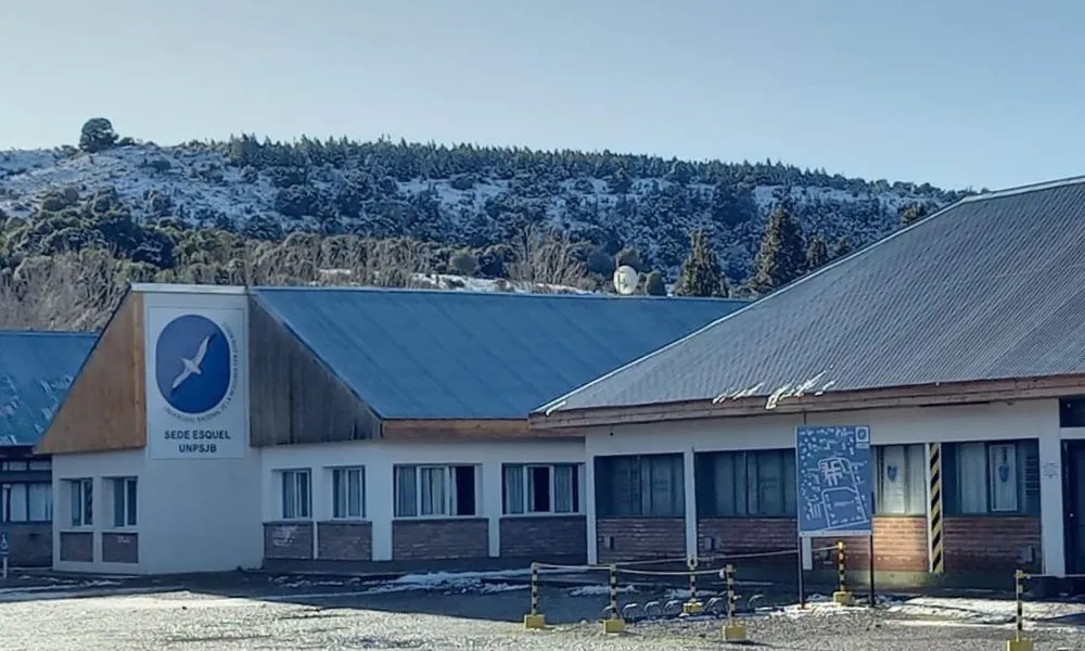 Universidad Nacional de la Patagonia Sede Esquel