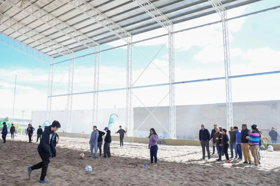 EL CENTRO DE DEPORTES DE ARENA VA TOMANDO FORMA