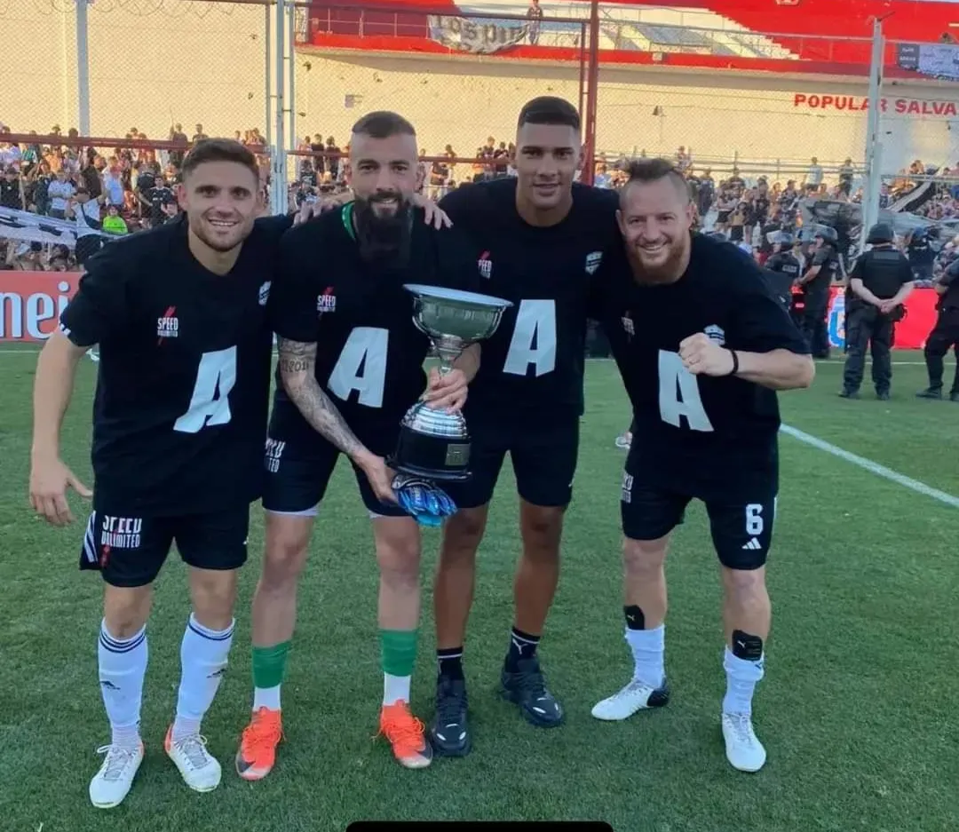 DOS EXJUGADORES DE BROWN ASCENDIERON A PRIMERA