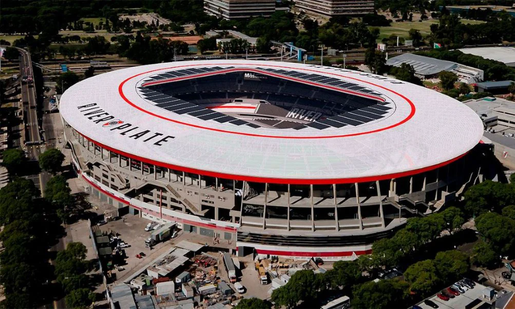 El club cerró un financiamiento inédito para encarar el techado y ampliar su estadio.