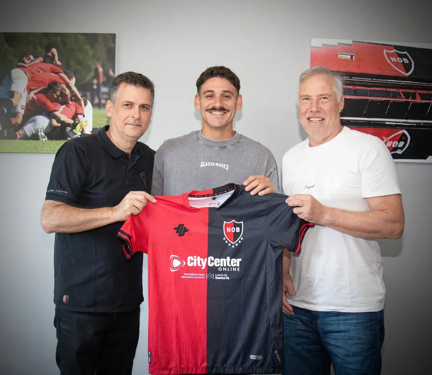 Newell's oficializó la llegada de Matías Cóccaro. 3