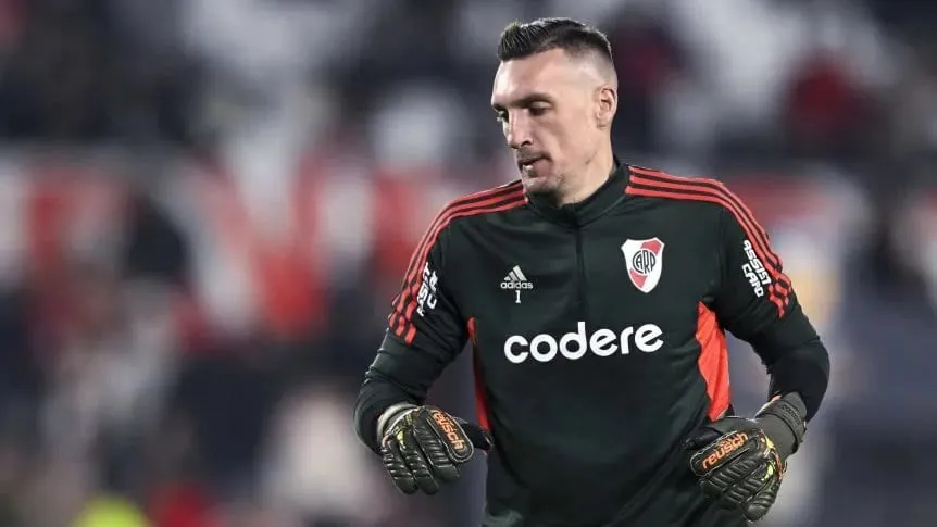 FRANCO ARMANI PREOCUPÓ AL MUNDO RIVER