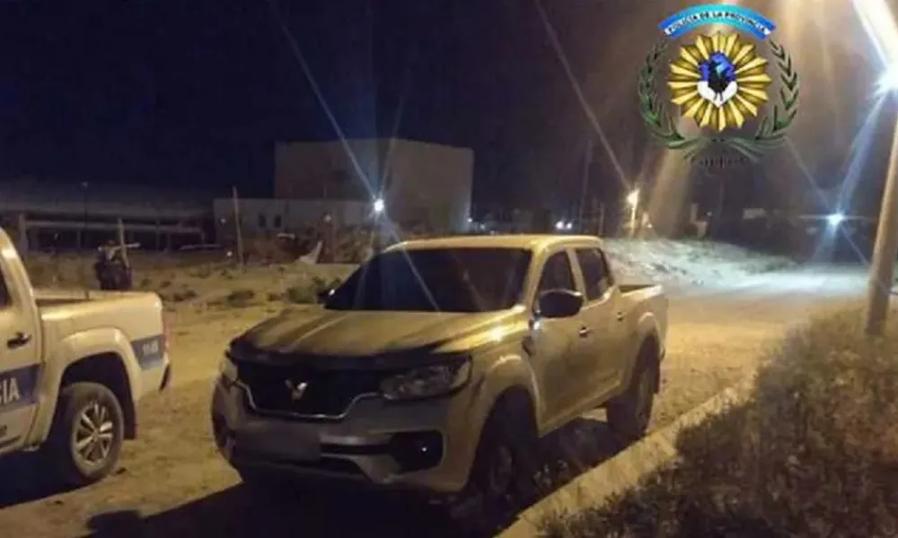 Camioneta Renault Alaskan robada