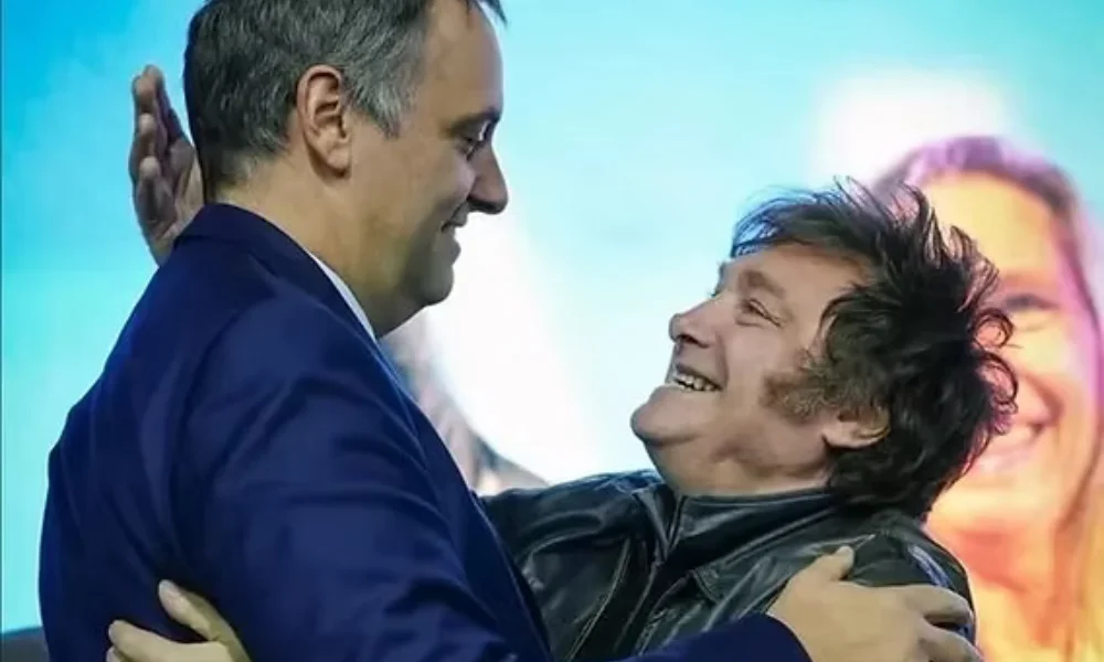 Las acusaciones incluyen la supuesta compra de inmuebles que no habrían sido declarados.