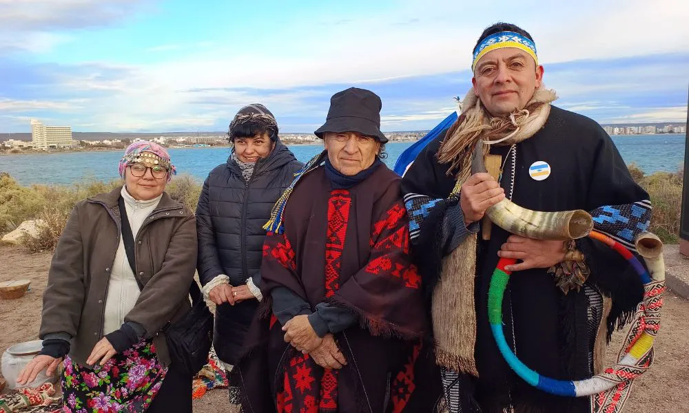 Familia de Ángel Ñanco rogativa Madryn