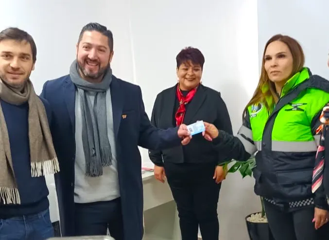 El Gobierno inauguró Centro Emisor de Licencias de Conducir de Las Plumas