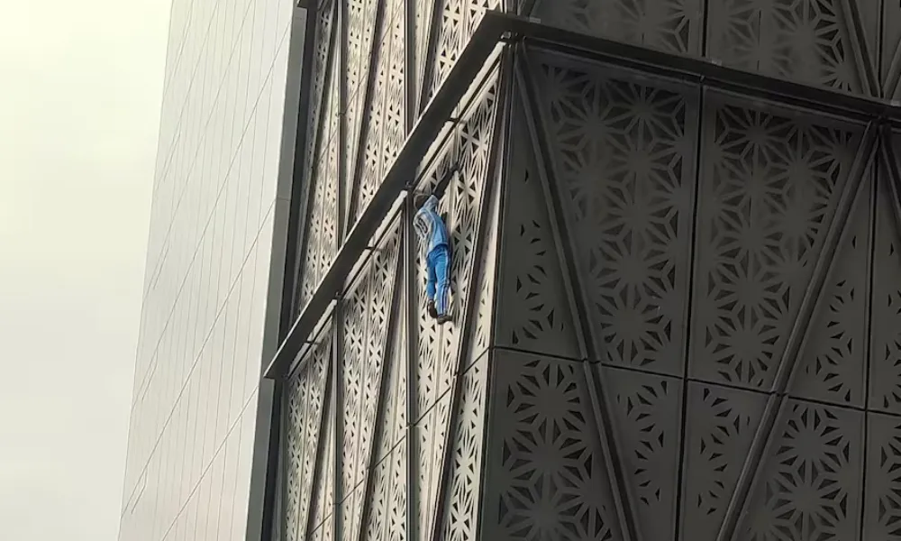 Escalador de la "Torre Globant"