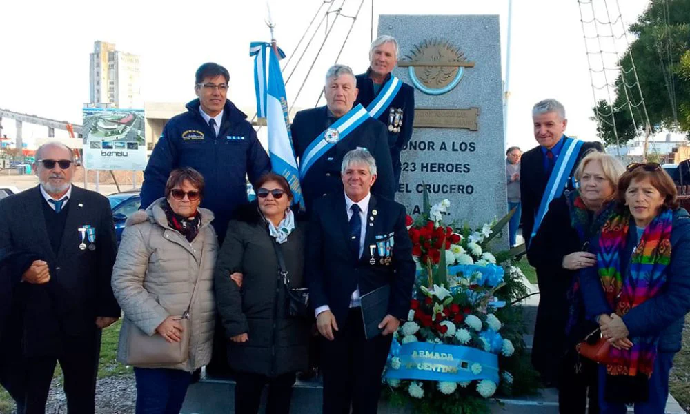 Homenaje al Crucero ARA Gral. Belgrano FUENTE CESMAR