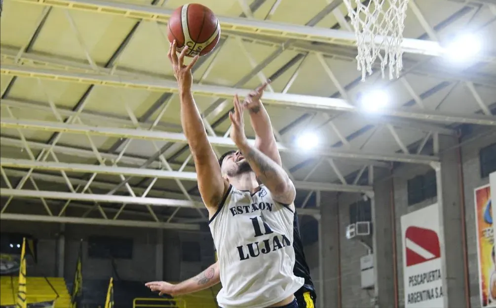 Deportivo Madryn se adueñó del clásico del Golfo Nuevo