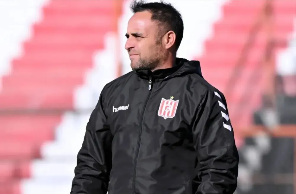 El equipo de Andy Price, Racing igualó 1-1 con La Ribera