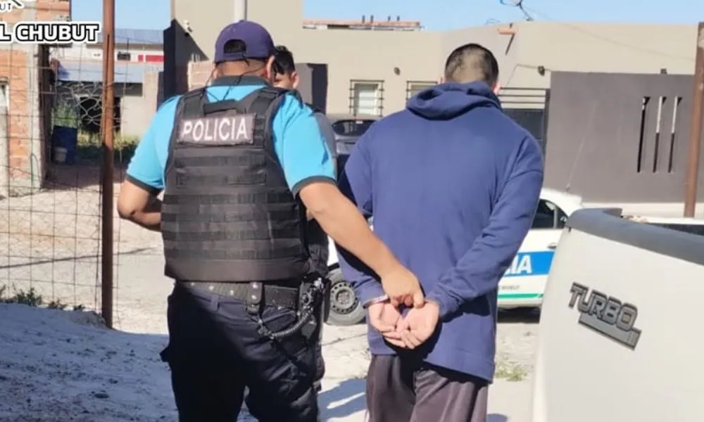 detenido por violar la prohibicion de acercamiento