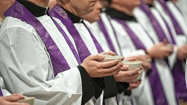 Sacerdotes
