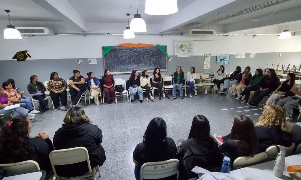 Estudiantes de Niñez se capacitan en acogimiento familiar