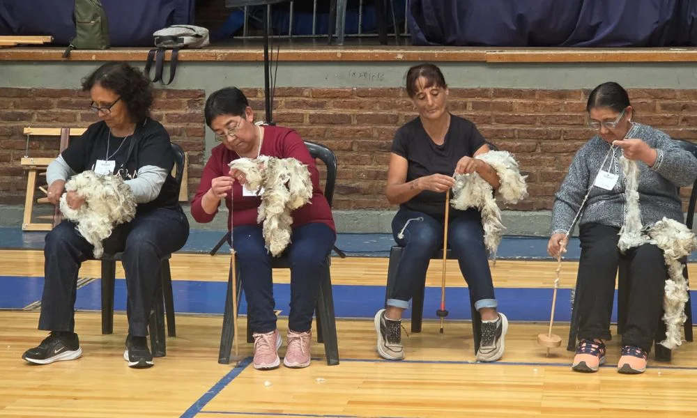 Esquel reunió a hilanderas de toda la provincia