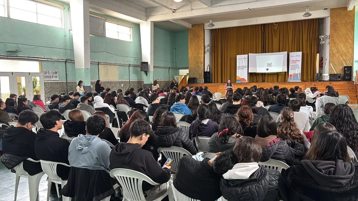 Estudiantes de Comodoro participaron de un taller contra la trata de personas