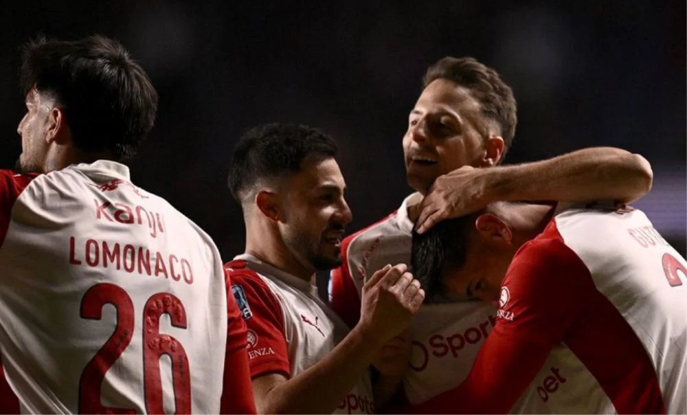 El Rojo ganó 2-1 en el Nuevo Gasómetro, aseguró su lugar en playoffs.