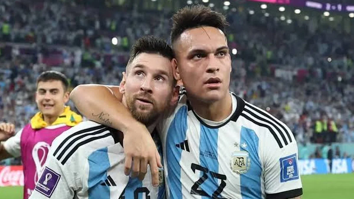 Lionel Messi y Lautaro Martínez. Foto TyC Sports