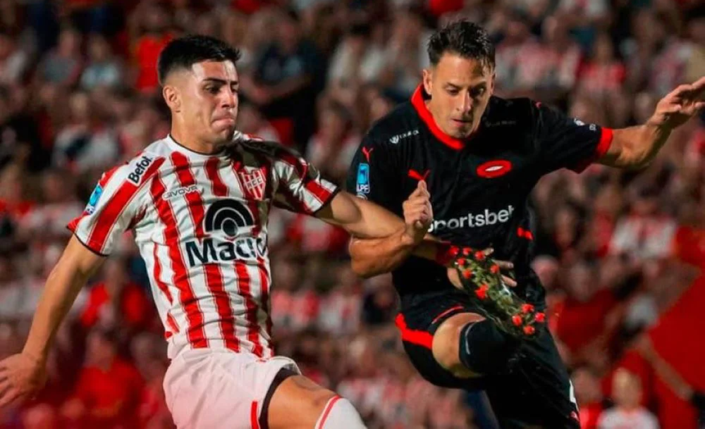 El Rojo arrancó arriba pero cayó 2-1 ante Instituto en Córdoba.