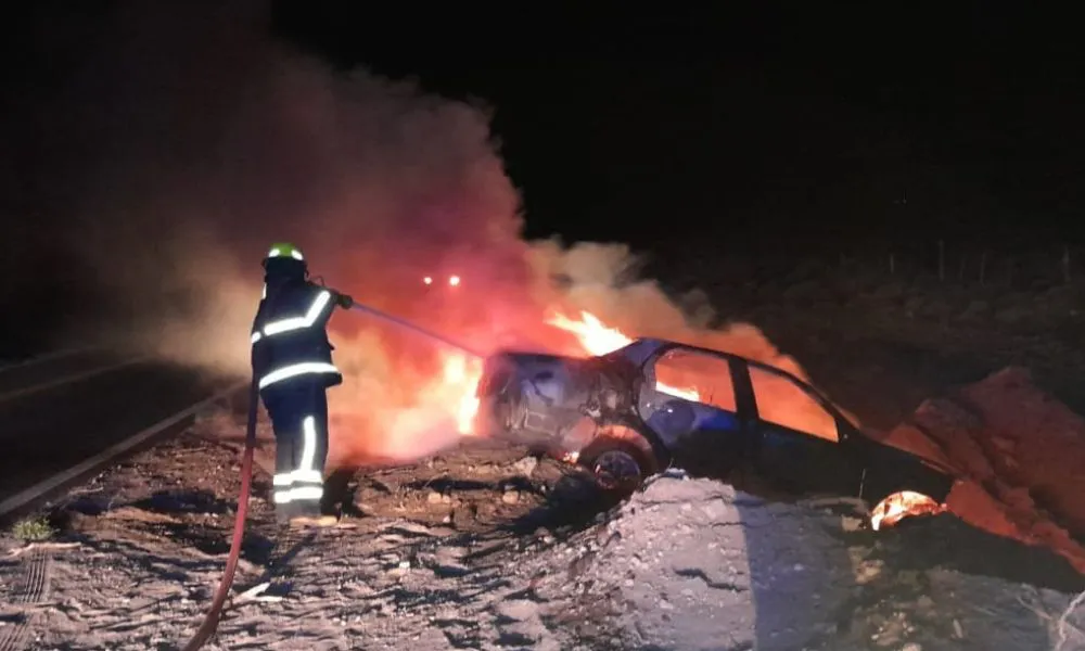 El auto se incendió en la Ruta 14