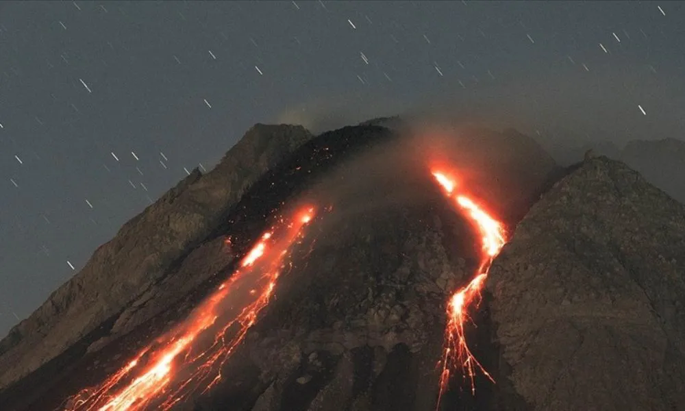 El volcán Sakurajima vuelve a activarse en Japón